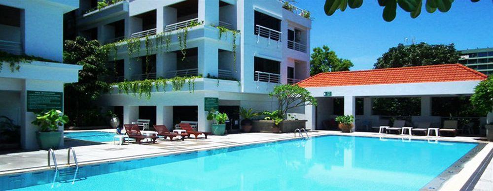 Abricole At Pattaya Hill Apartment Exterior photo