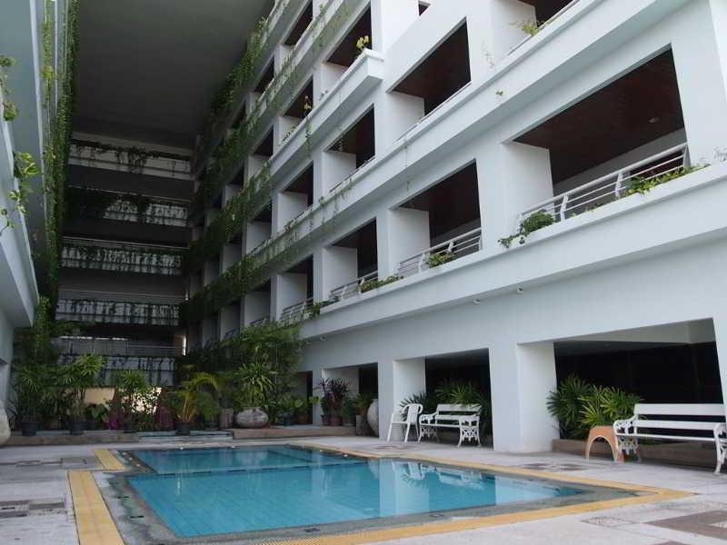 Abricole At Pattaya Hill Apartment Exterior photo