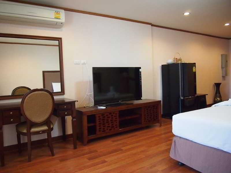 Abricole At Pattaya Hill Apartment Exterior photo