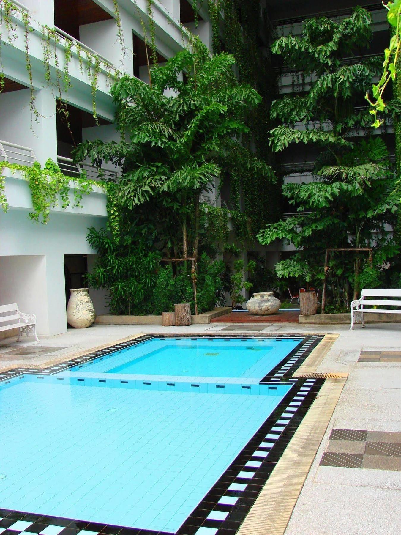 Abricole At Pattaya Hill Apartment Exterior photo